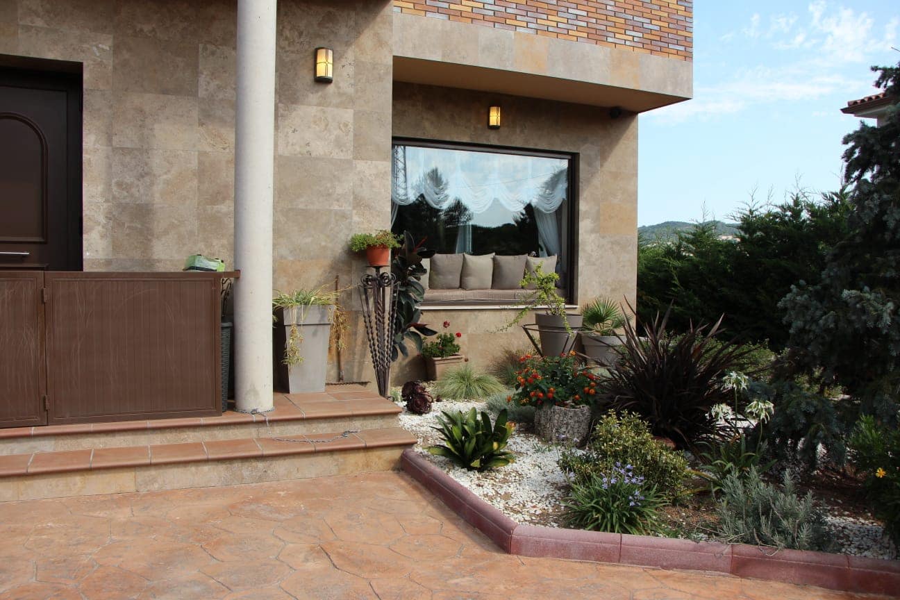 5 makuuhuone Huvila myytävänä paikassa Lloret de Mar mukana uima-altaan 
autotalli - 995 000 € (Ref: 9196736)