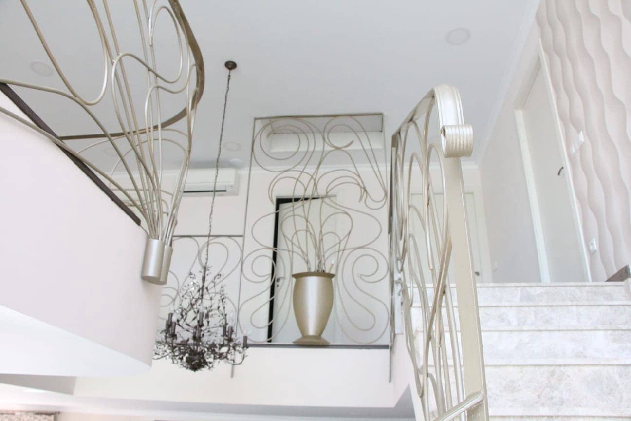 5 makuuhuone Huvila myytävänä paikassa Lloret de Mar mukana uima-altaan 
autotalli - 995 000 € (Ref: 9196736)