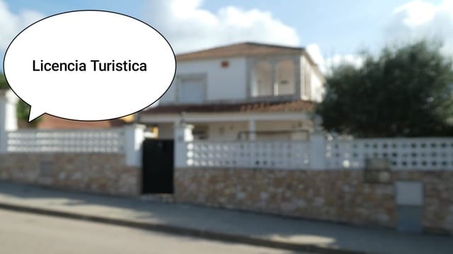 4 bedroom Villa for sale in Blanes with pool garage - € 350,000 (Ref: 9249100)