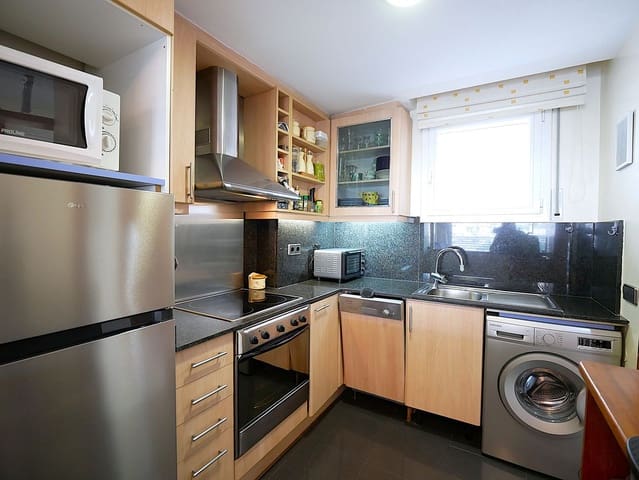 Apartamento de 2 habitaciones en Blanes en venta con piscina garaje - 320.000 € (Ref: 9285742)