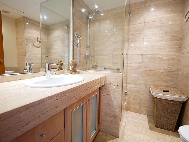 Apartamento de 2 habitaciones en Blanes en venta con piscina garaje - 320.000 € (Ref: 9285742)