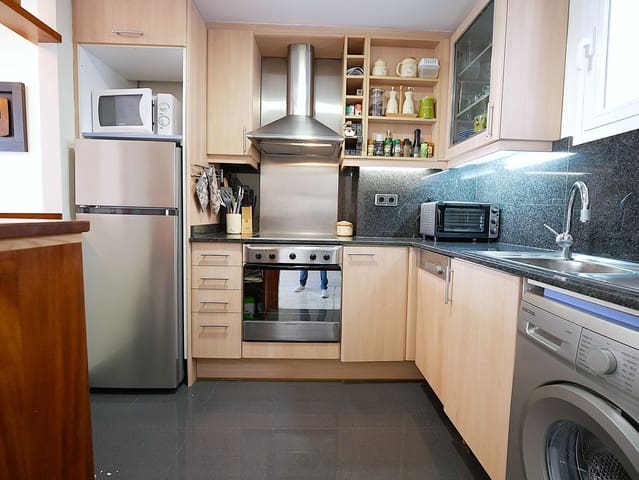 Apartamento de 2 habitaciones en Blanes en venta con piscina garaje - 320.000 € (Ref: 9285742)