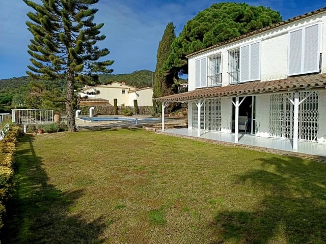 8 bedroom Villa for sale in Tossa de Mar with pool garage - € 998,000 (Ref: 9314236)