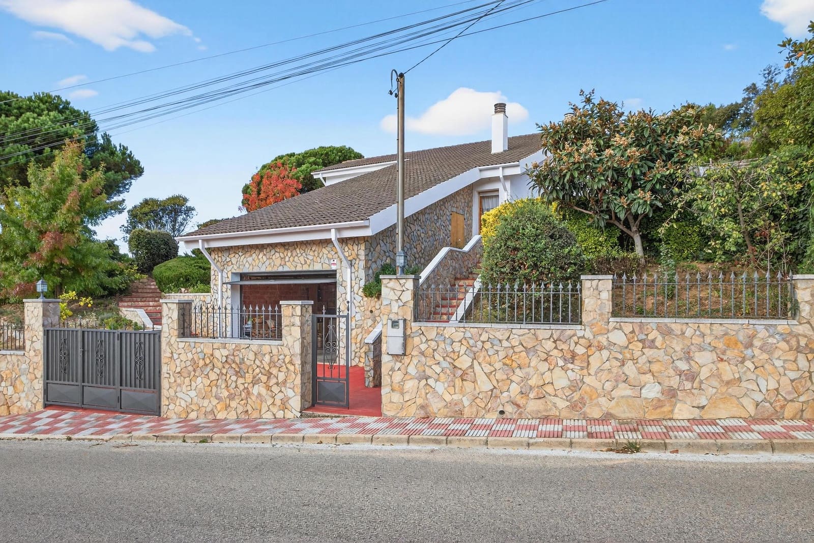 4 soverom Villa til salgs i Lloret de Mar med garasje - € 325 000 (Ref: 9400158)