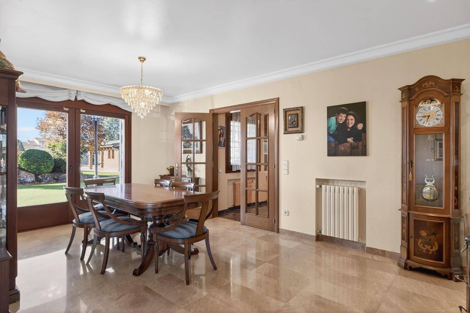 5 Zimmer Villa zu verkaufen in Sils mit Pool Garage - 740.000 € (Ref: 9494853)