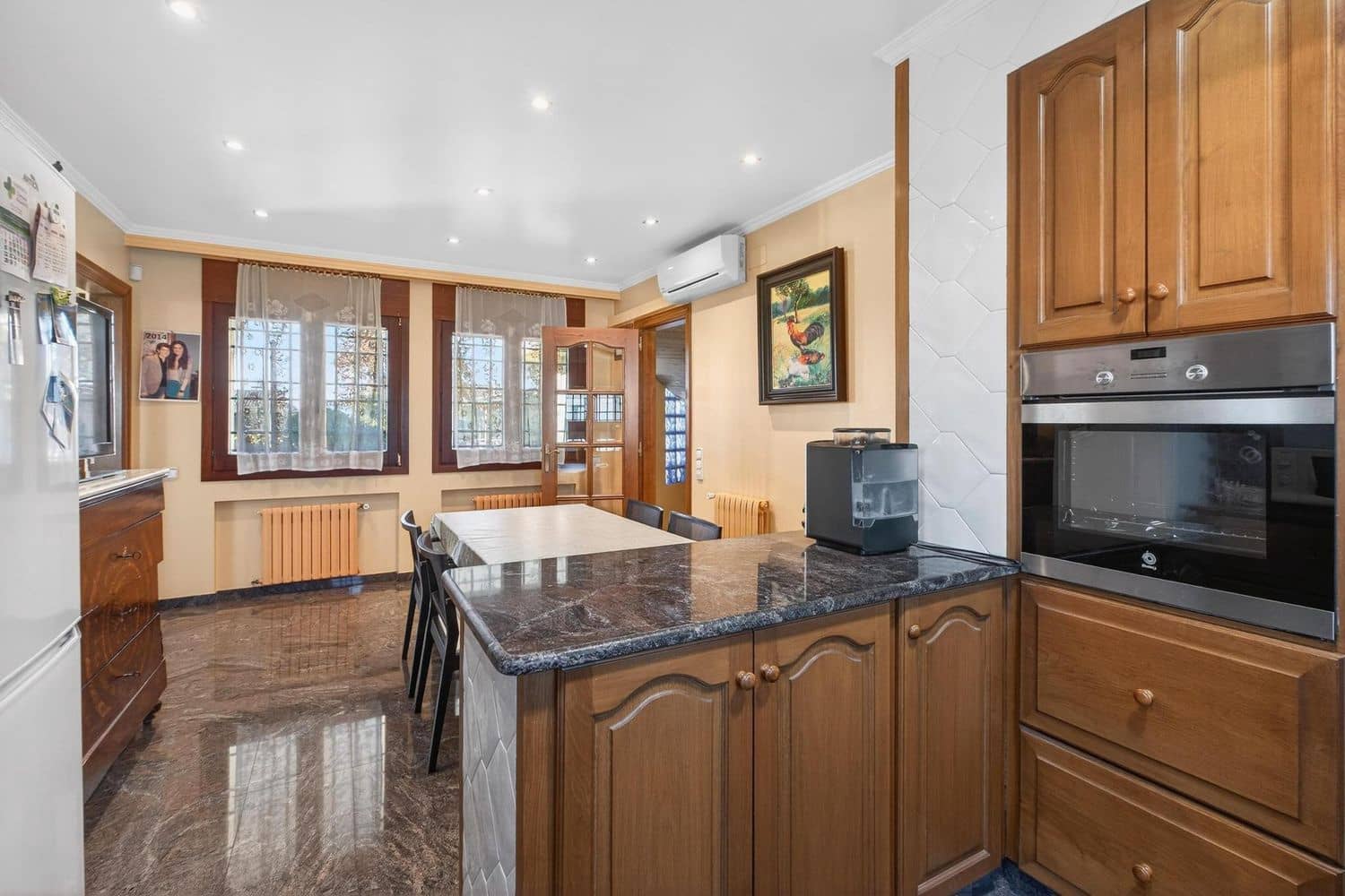 5 Zimmer Villa zu verkaufen in Sils mit Pool Garage - 740.000 € (Ref: 9494853)