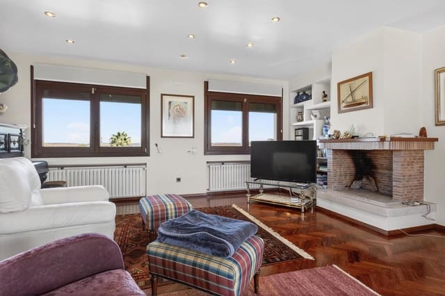 5 Zimmer Villa zu verkaufen in Sils mit Pool Garage - 740.000 € (Ref: 9494853)