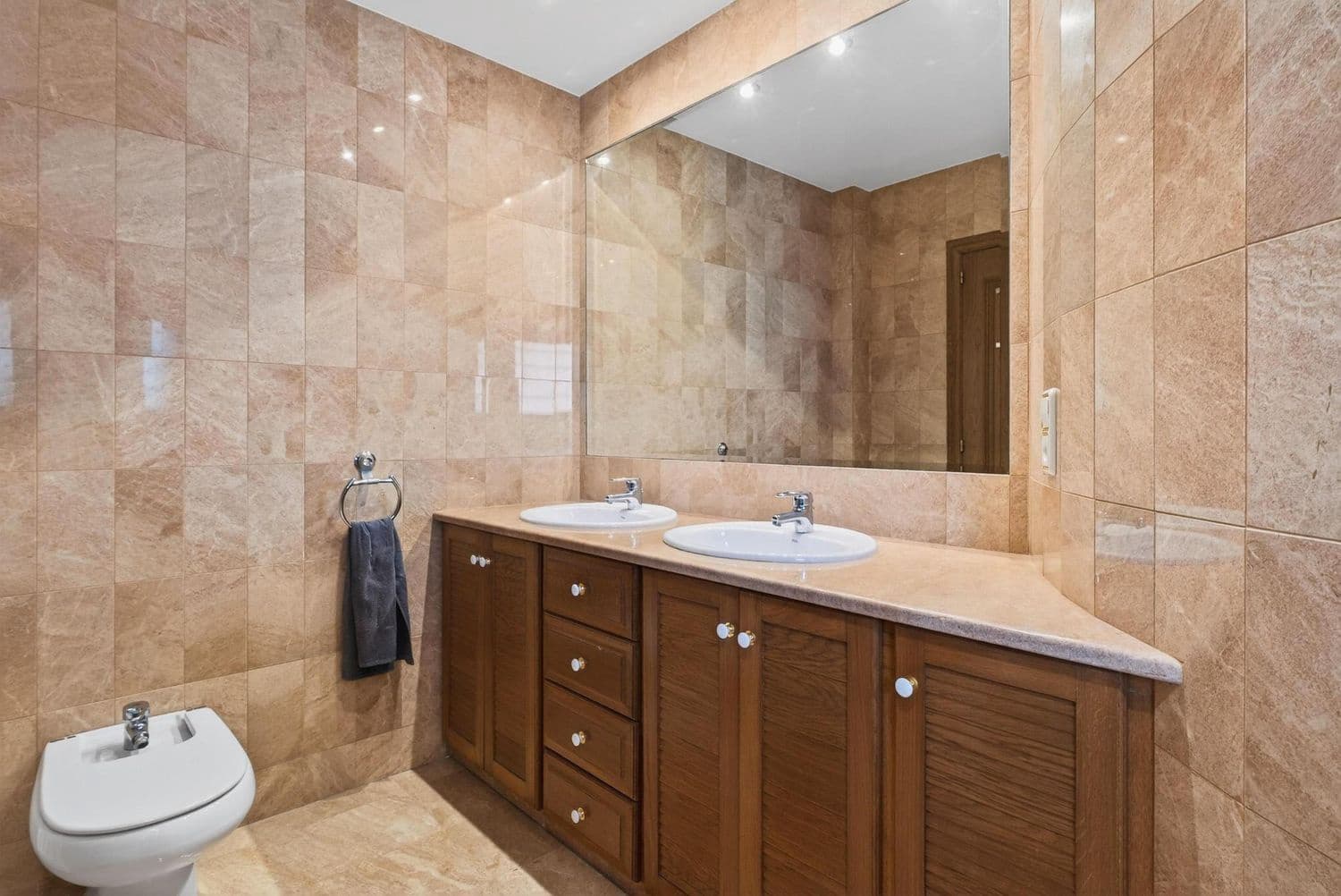 5 Zimmer Villa zu verkaufen in Sils mit Pool Garage - 740.000 € (Ref: 9494853)