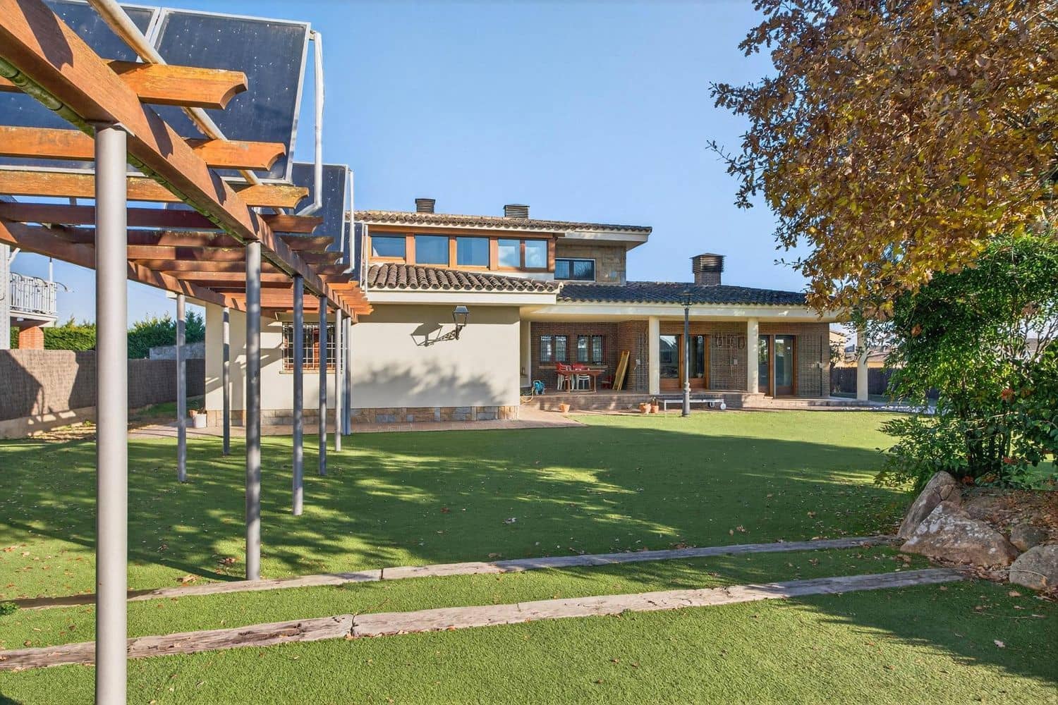 5 Zimmer Villa zu verkaufen in Sils mit Pool Garage - 740.000 € (Ref: 9494853)