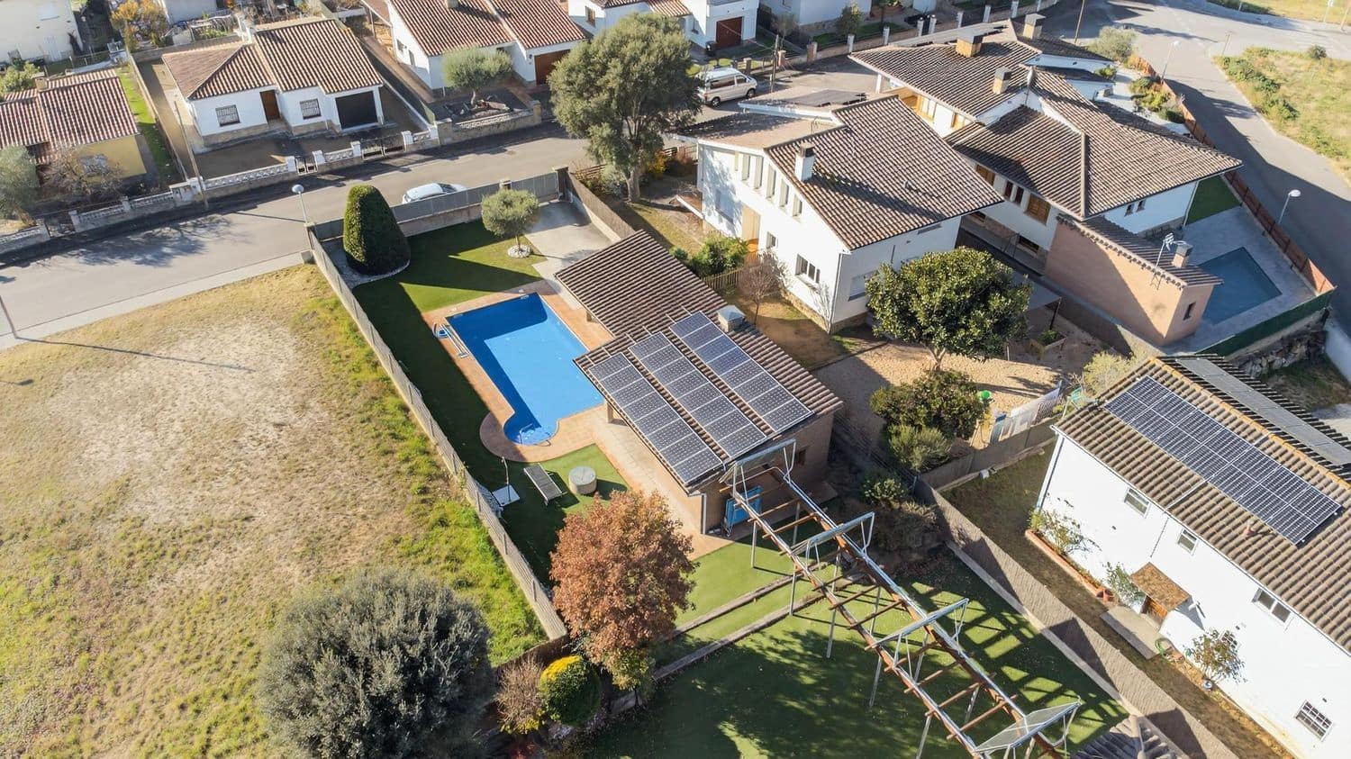 5 Zimmer Villa zu verkaufen in Sils mit Pool Garage - 740.000 € (Ref: 9494853)