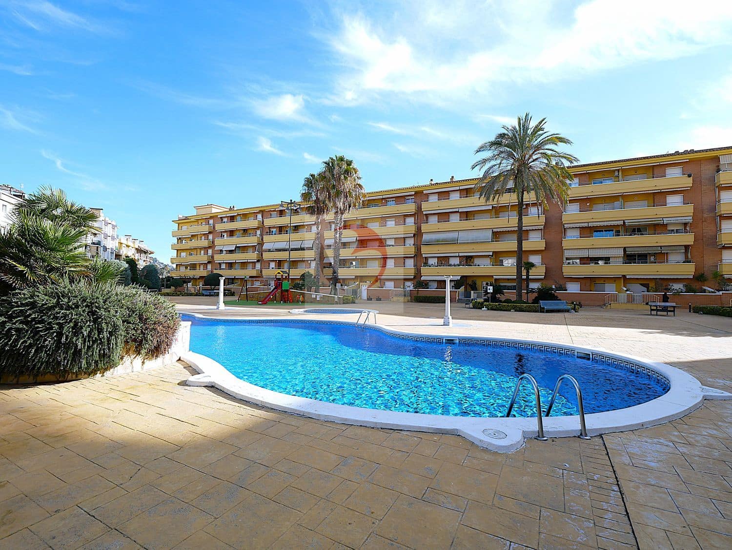 2 slaapkamer Appartement te koop in Blanes met zwembad - € 258.000 (Ref: 9622660)