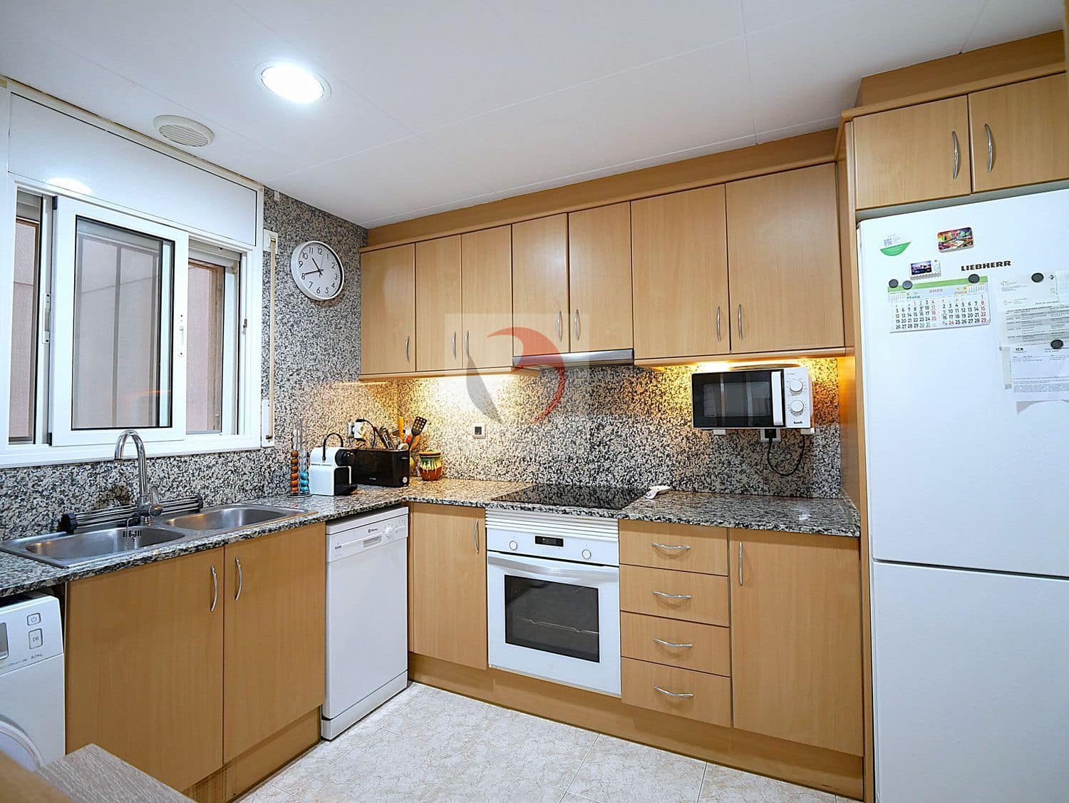 2 slaapkamer Appartement te koop in Blanes met zwembad - € 258.000 (Ref: 9622660)