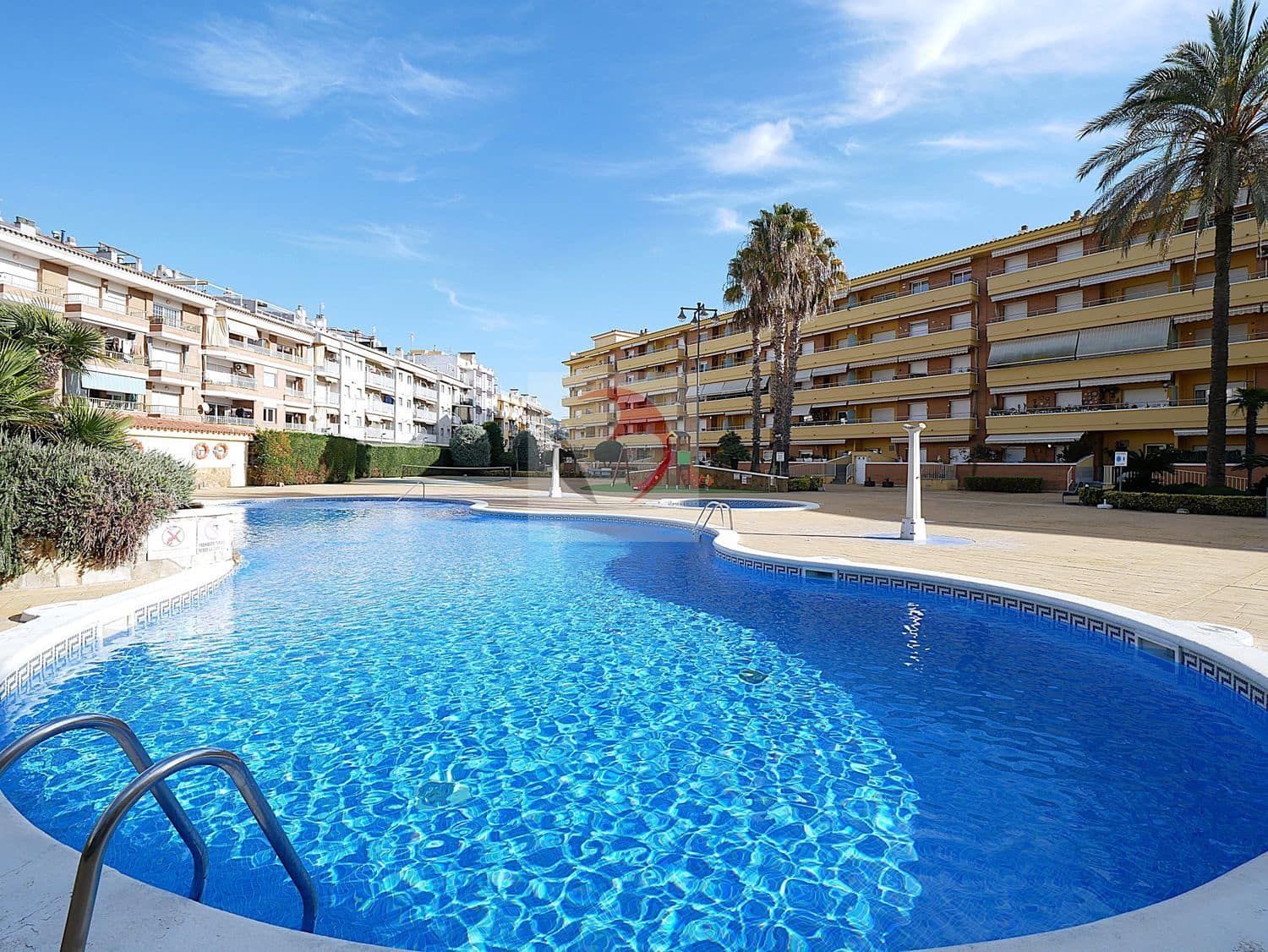 2 slaapkamer Appartement te koop in Blanes met zwembad - € 258.000 (Ref: 9622660)