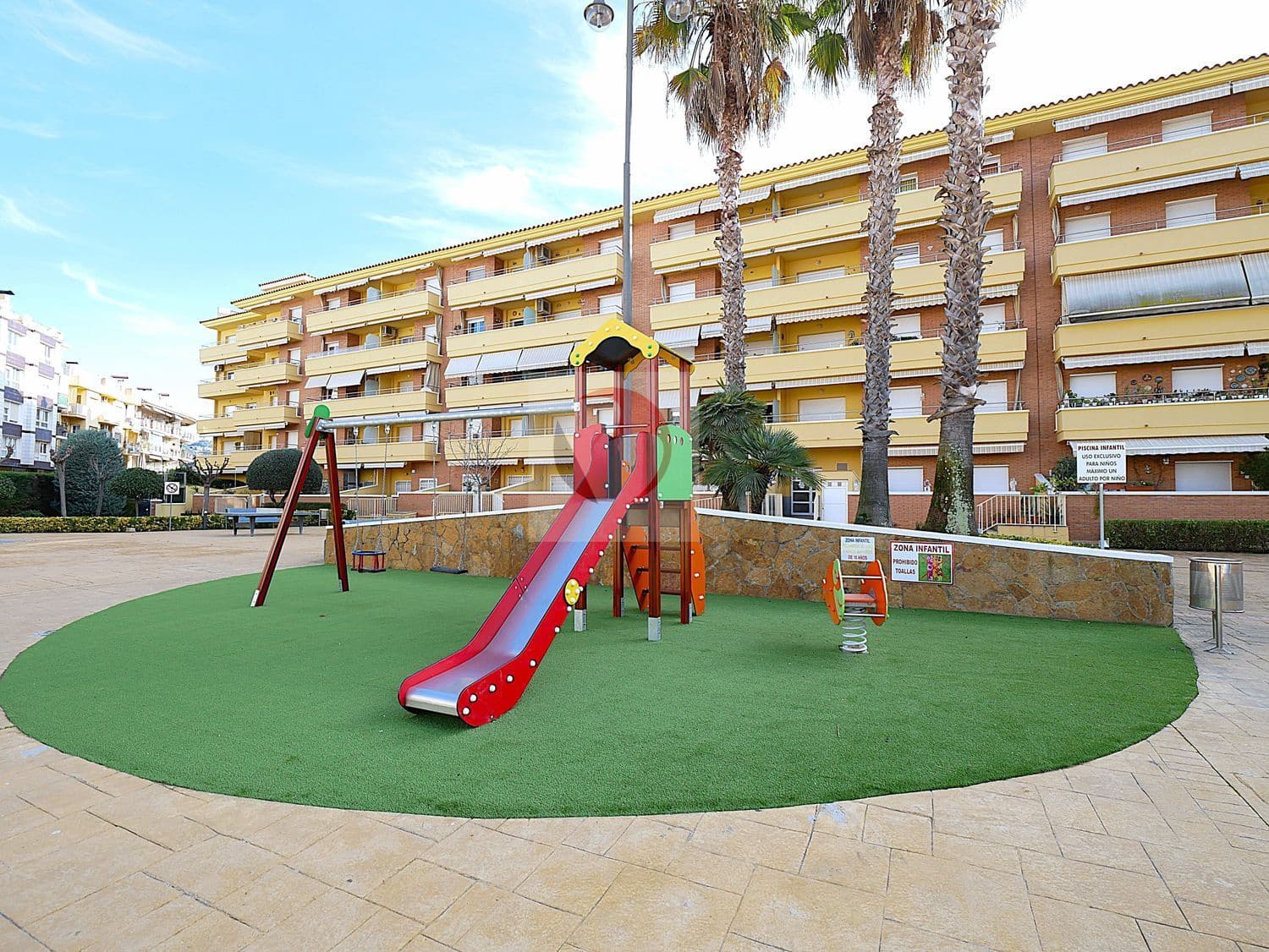 2 slaapkamer Appartement te koop in Blanes met zwembad - € 258.000 (Ref: 9622660)
