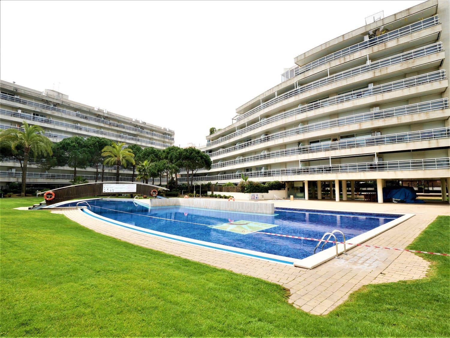 2 bedroom Apartment for sale in Blanes with pool - € 255,000 (Ref: 9699921)