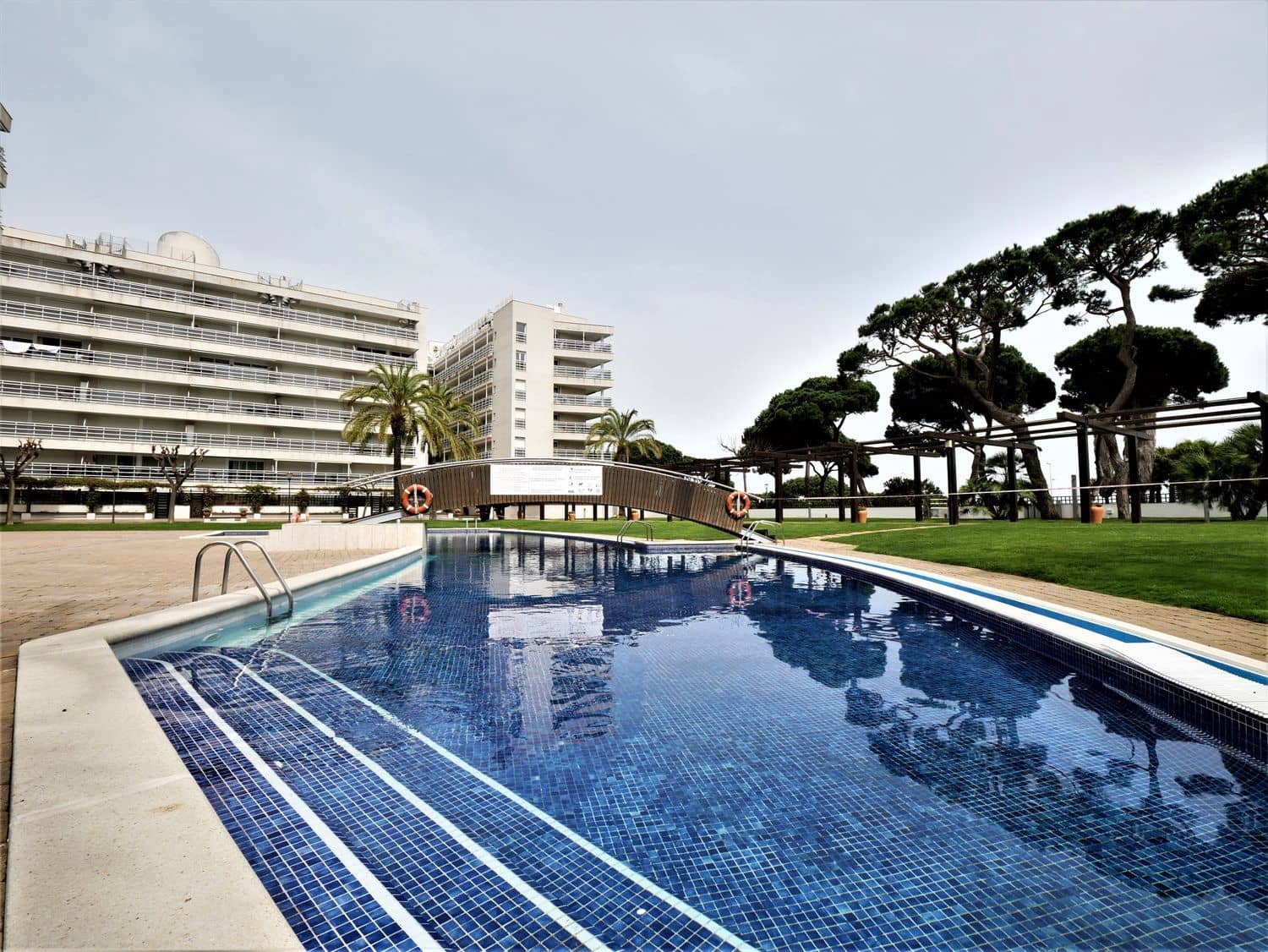 2 bedroom Apartment for sale in Blanes with pool - € 255,000 (Ref: 9699921)