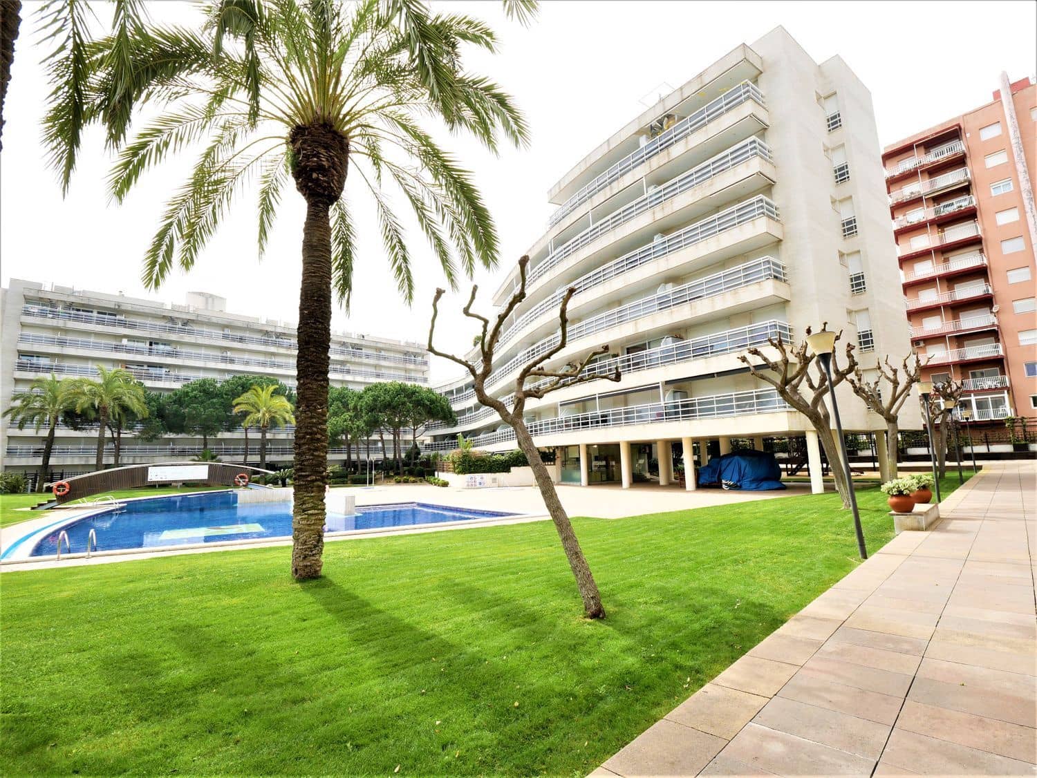 2 bedroom Apartment for sale in Blanes with pool - € 255,000 (Ref: 9699921)