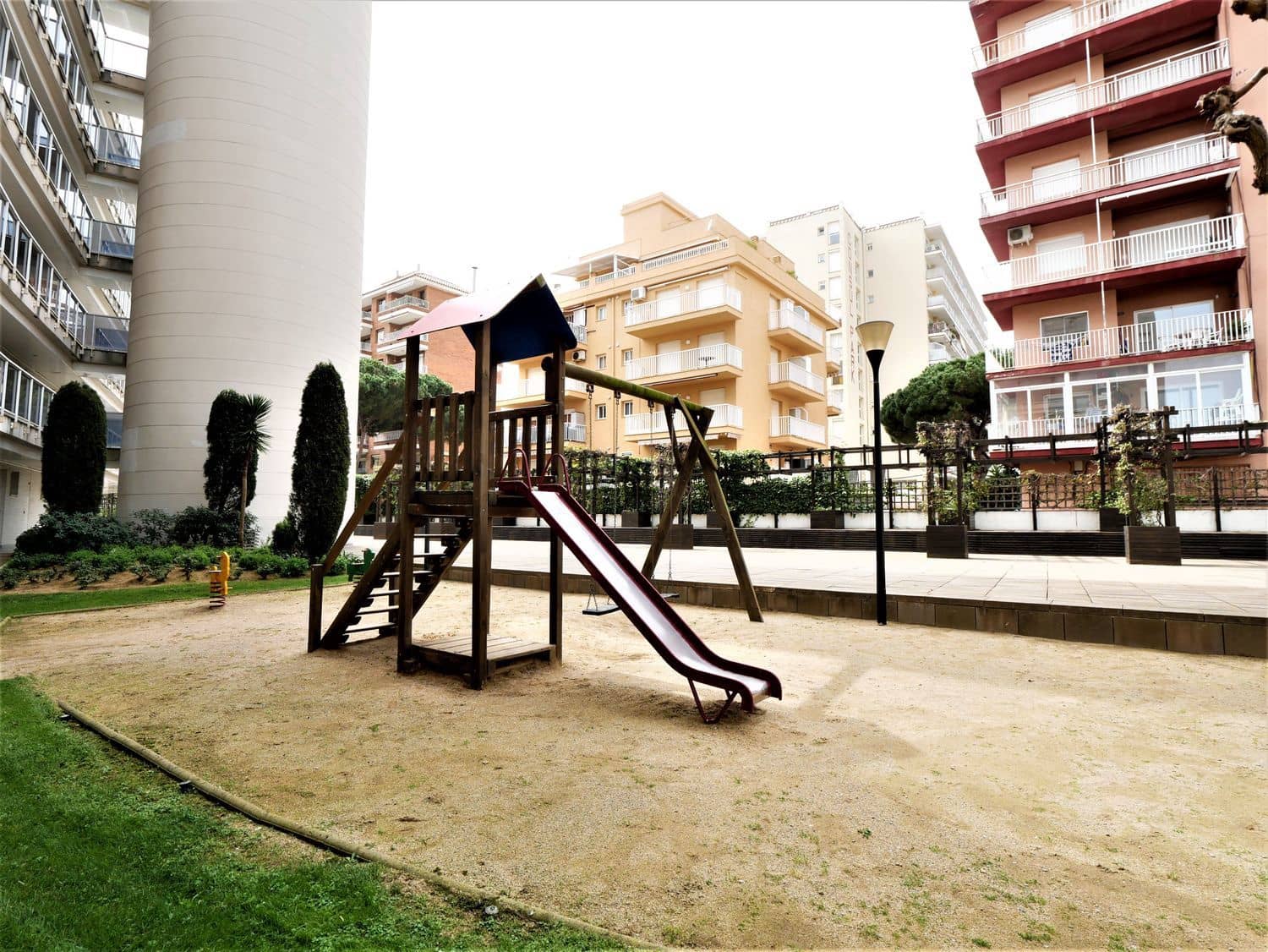 2 bedroom Apartment for sale in Blanes with pool - € 255,000 (Ref: 9699921)