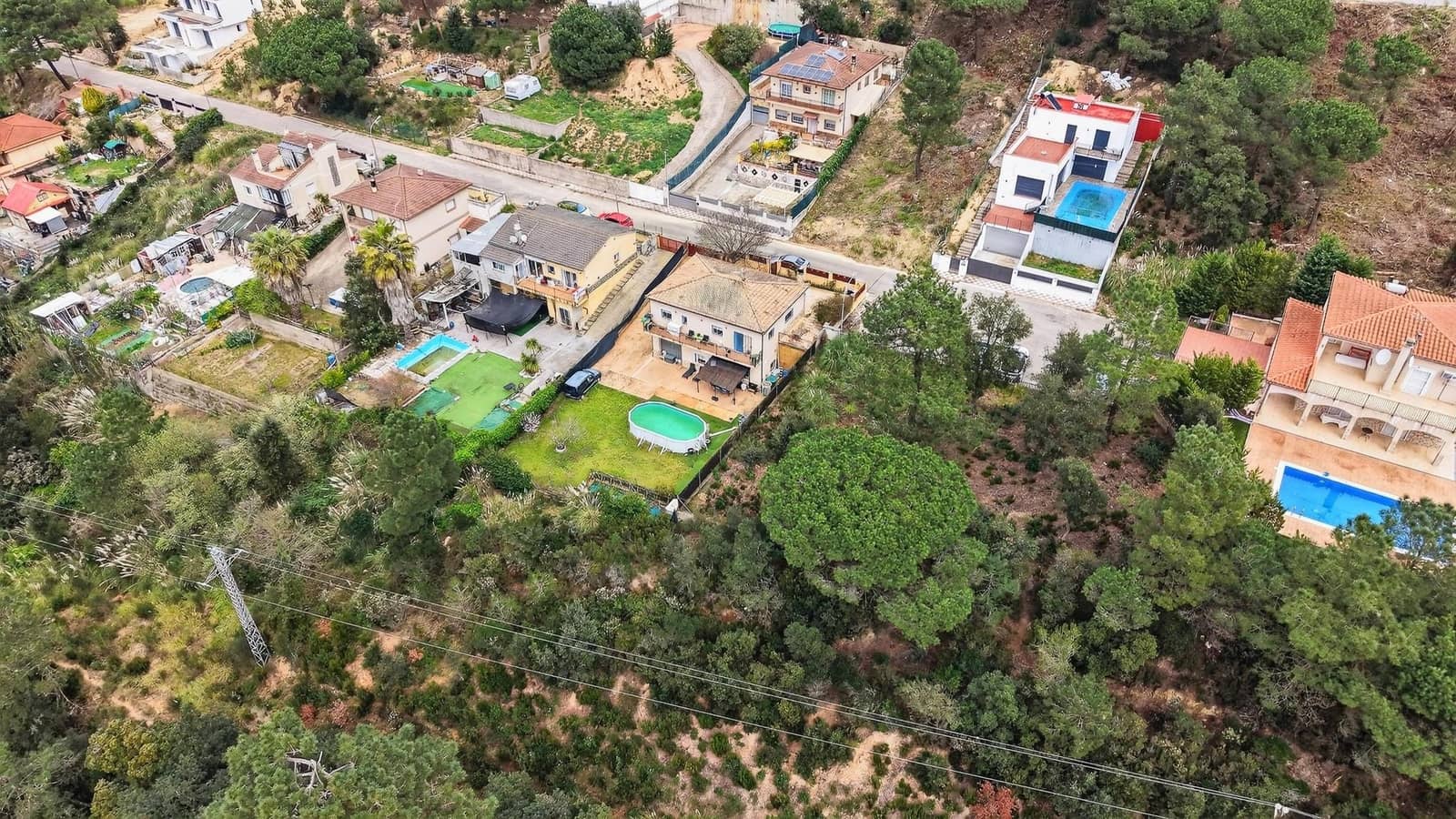 3 bedroom Villa for sale in Lloret de Mar with pool garage - € 290,000 (Ref: 9709195)