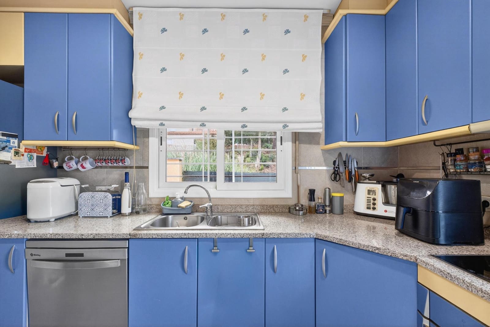 3 bedroom Villa for sale in Lloret de Mar with pool garage - € 290,000 (Ref: 9709195)