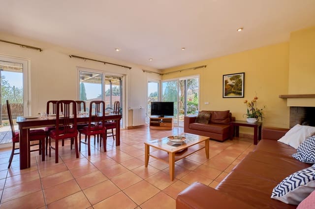 7 quarto Moradia para venda em Blanes com piscina garagem - 749 000 € (Ref: 9805258)