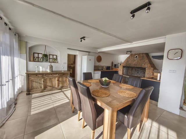 6 sypialnia Willa na sprzedaż w Maçanet de la Selva z basenem garażem - 465 000 € (Ref: 9850302)