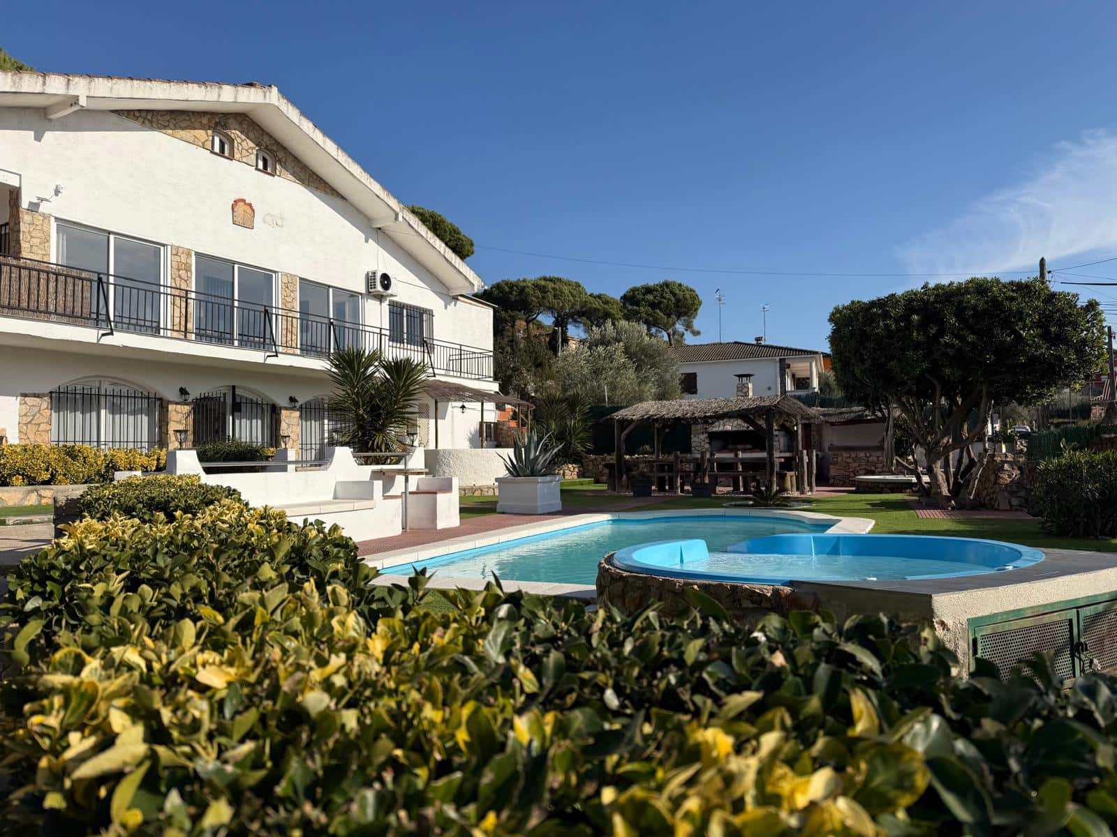 6 soveværelse Villa til salg i Macanet de la Selva med swimmingpool garage - € 465.000 (Ref: 9850302)