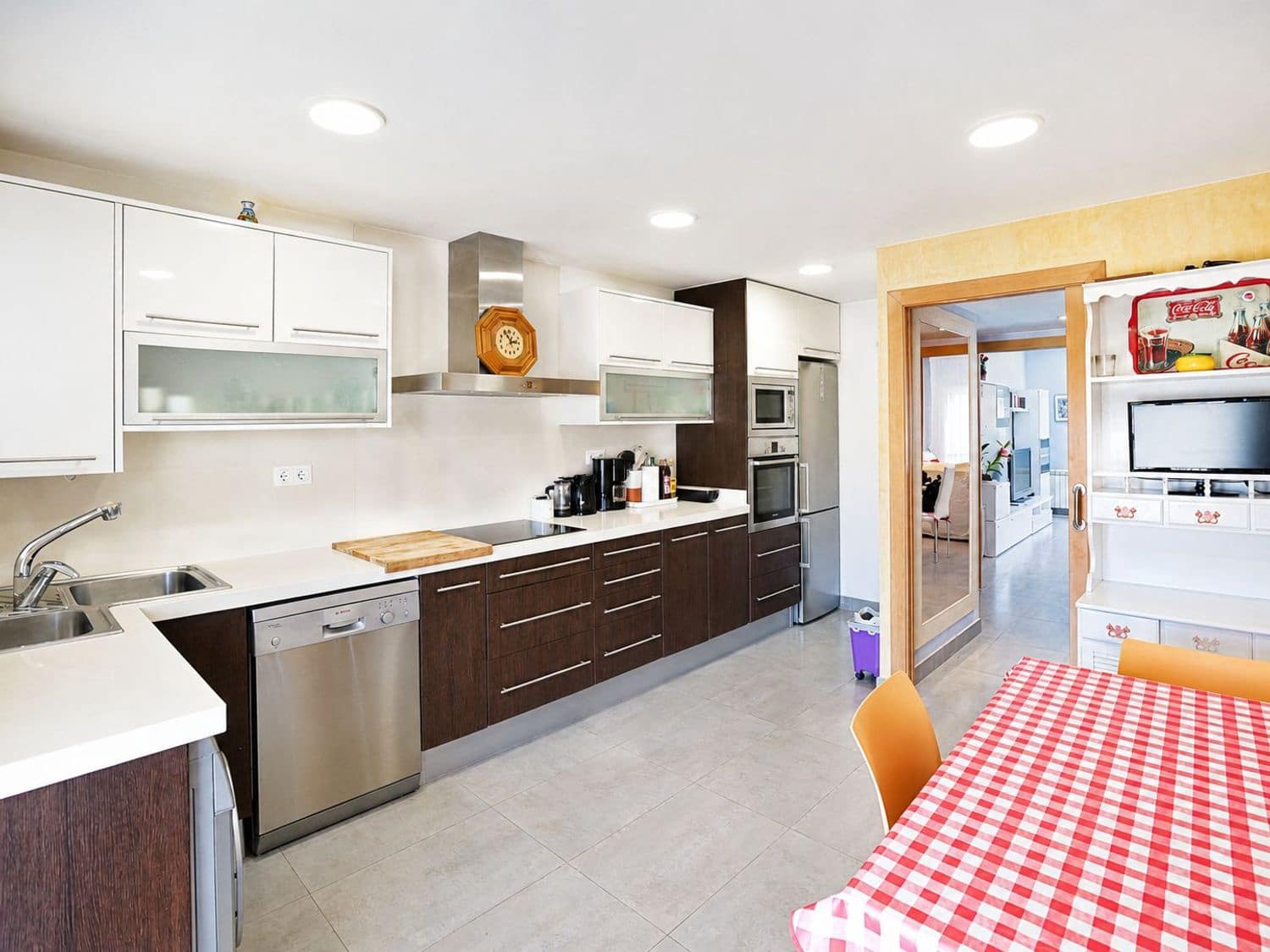2 bedroom Apartment for sale in Blanes with pool garage - € 385,000 (Ref: 9861164)
