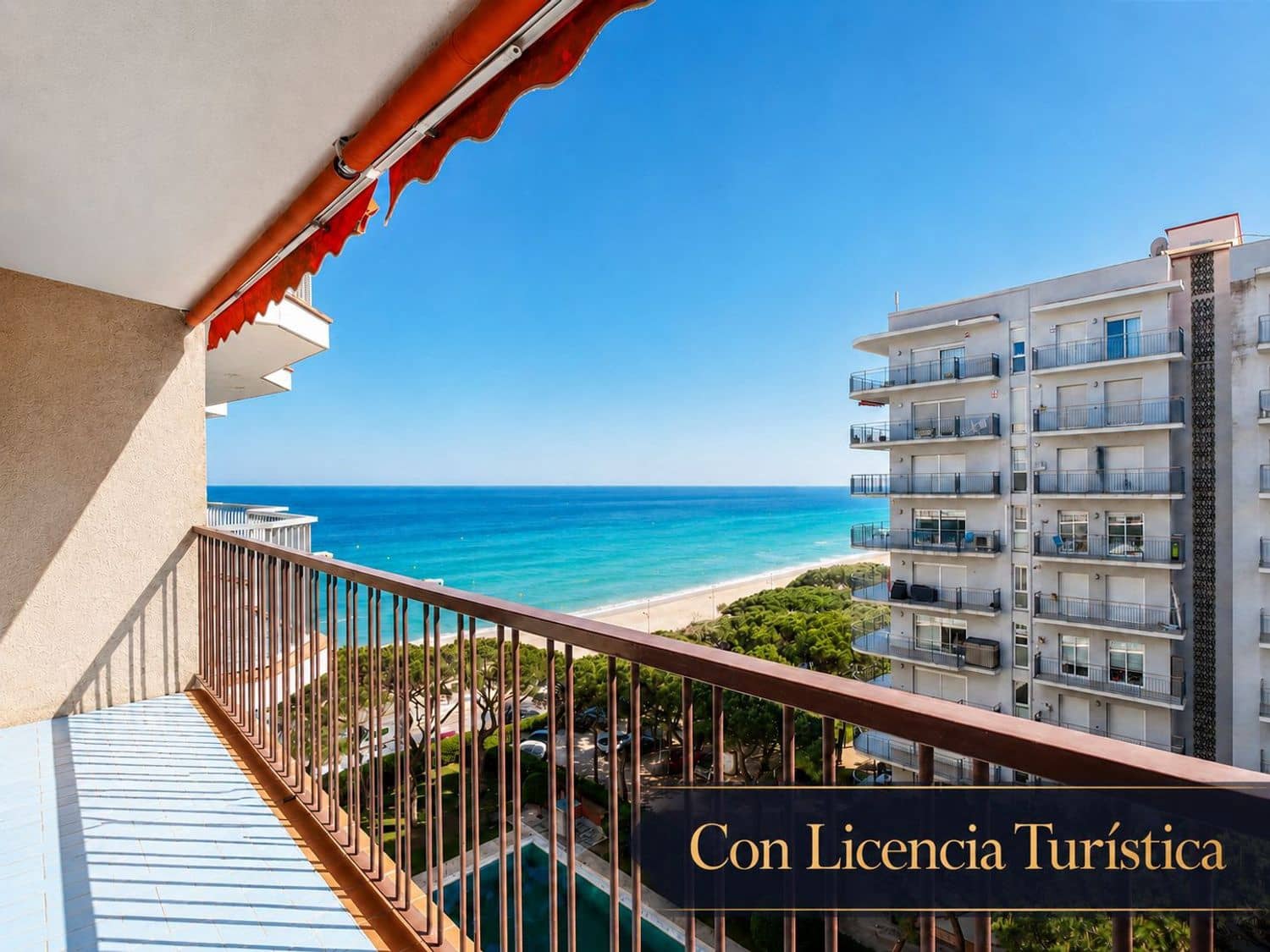 2 bedroom Apartment for sale in Blanes with pool garage - € 385,000 (Ref: 9861164)