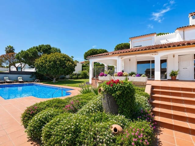 6 soverom Villa til salgs i Blanes med svømmebasseng garasje - € 1 400 000 (Ref: 9883406)