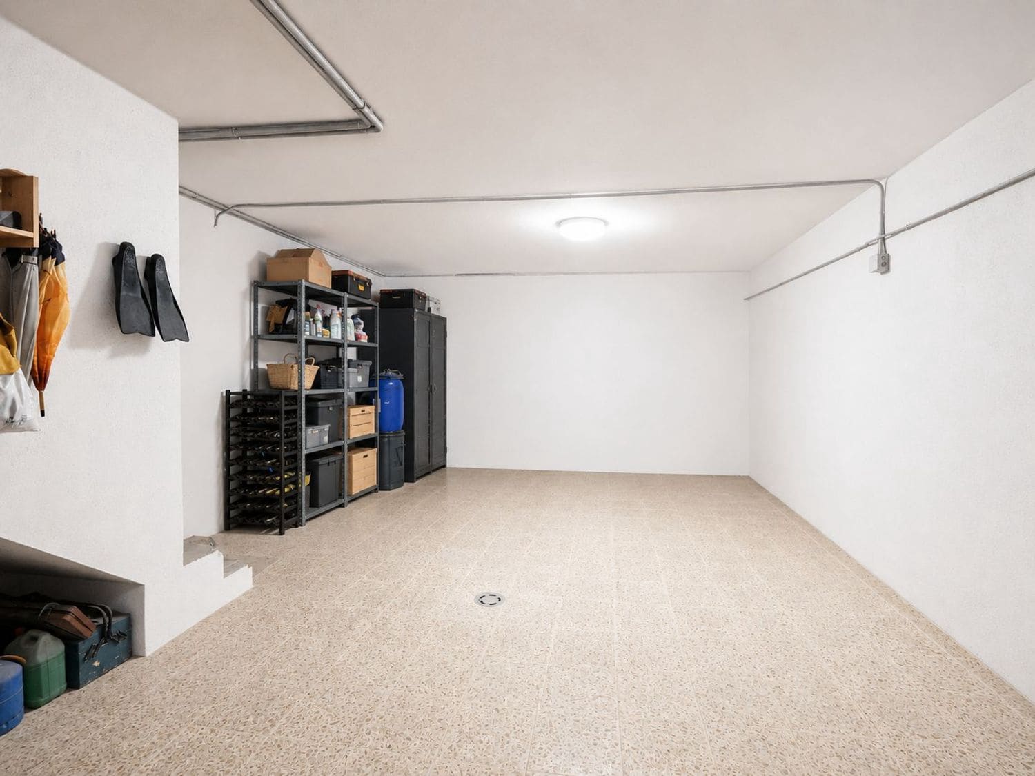 4 makuuhuone Omakotitalo myytävänä paikassa Blanes mukana 
autotalli - 329 000 € (Ref: 9885192)