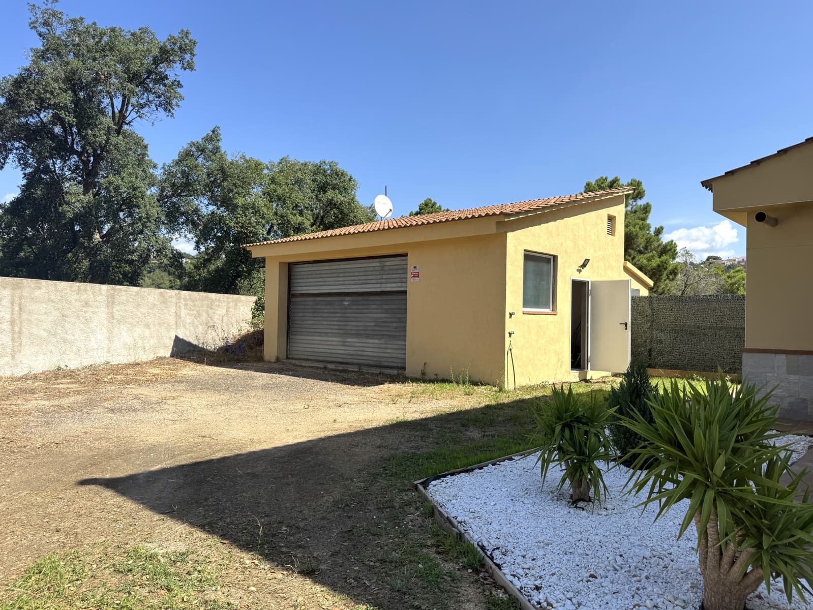 4 bedroom Villa for sale in Lloret de Mar with pool garage - € 440,000 (Ref: 9894899)