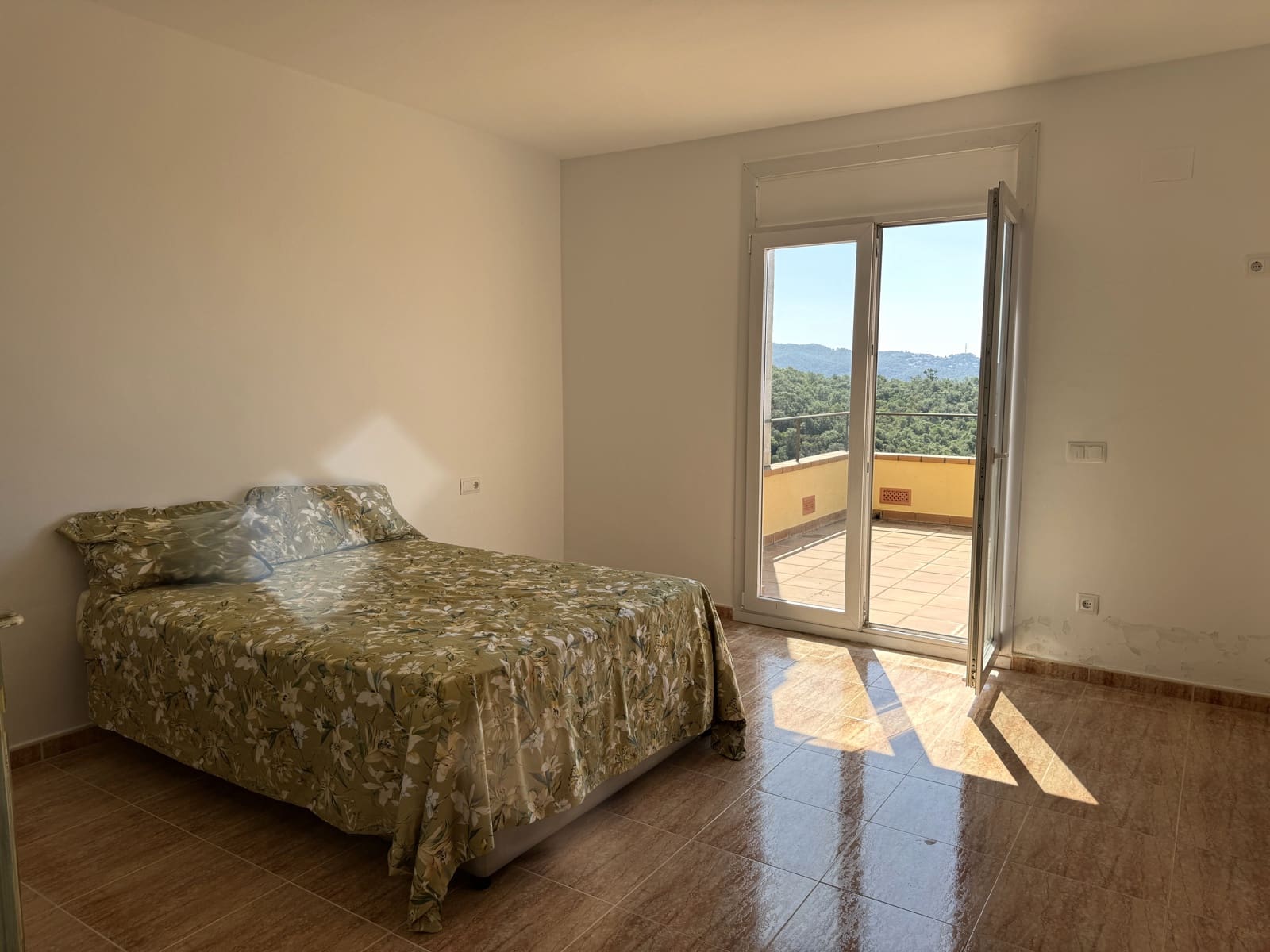 4 bedroom Villa for sale in Lloret de Mar with pool garage - € 440,000 (Ref: 9894899)