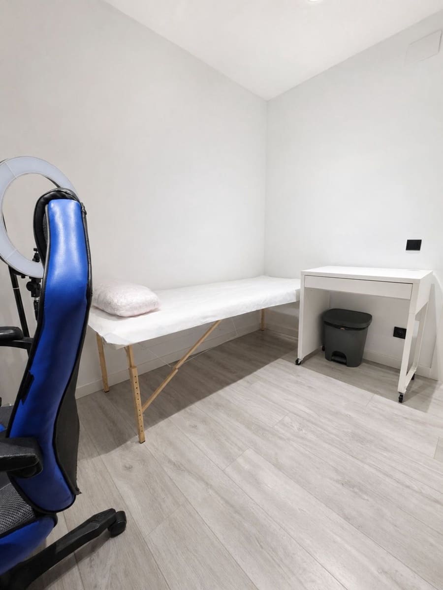 Apartamento de 3 habitaciones en Blanes en venta - 240.000 € (Ref: 9895235)