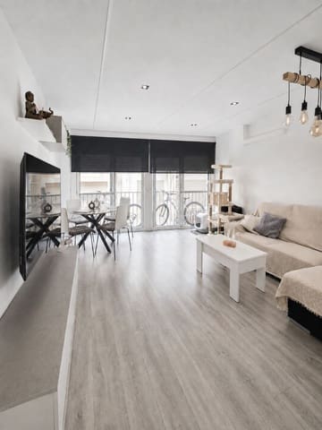 Apartamento de 3 habitaciones en Blanes en venta - 240.000 € (Ref: 9895235)