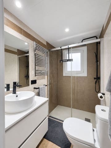 Apartamento de 3 habitaciones en Blanes en venta - 240.000 € (Ref: 9895235)