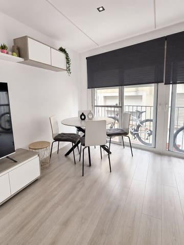 Apartamento de 3 habitaciones en Blanes en venta - 240.000 € (Ref: 9895235)