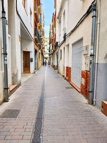 Apartamento de 3 habitaciones en Blanes en venta - 240.000 € (Ref: 9895235)