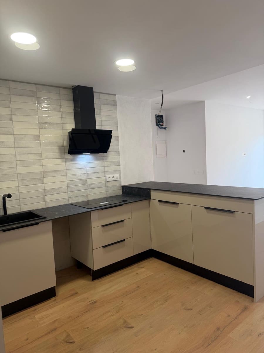 3 quarto Apartamento para venda em Blanes - 228 000 € (Ref: 9902069)