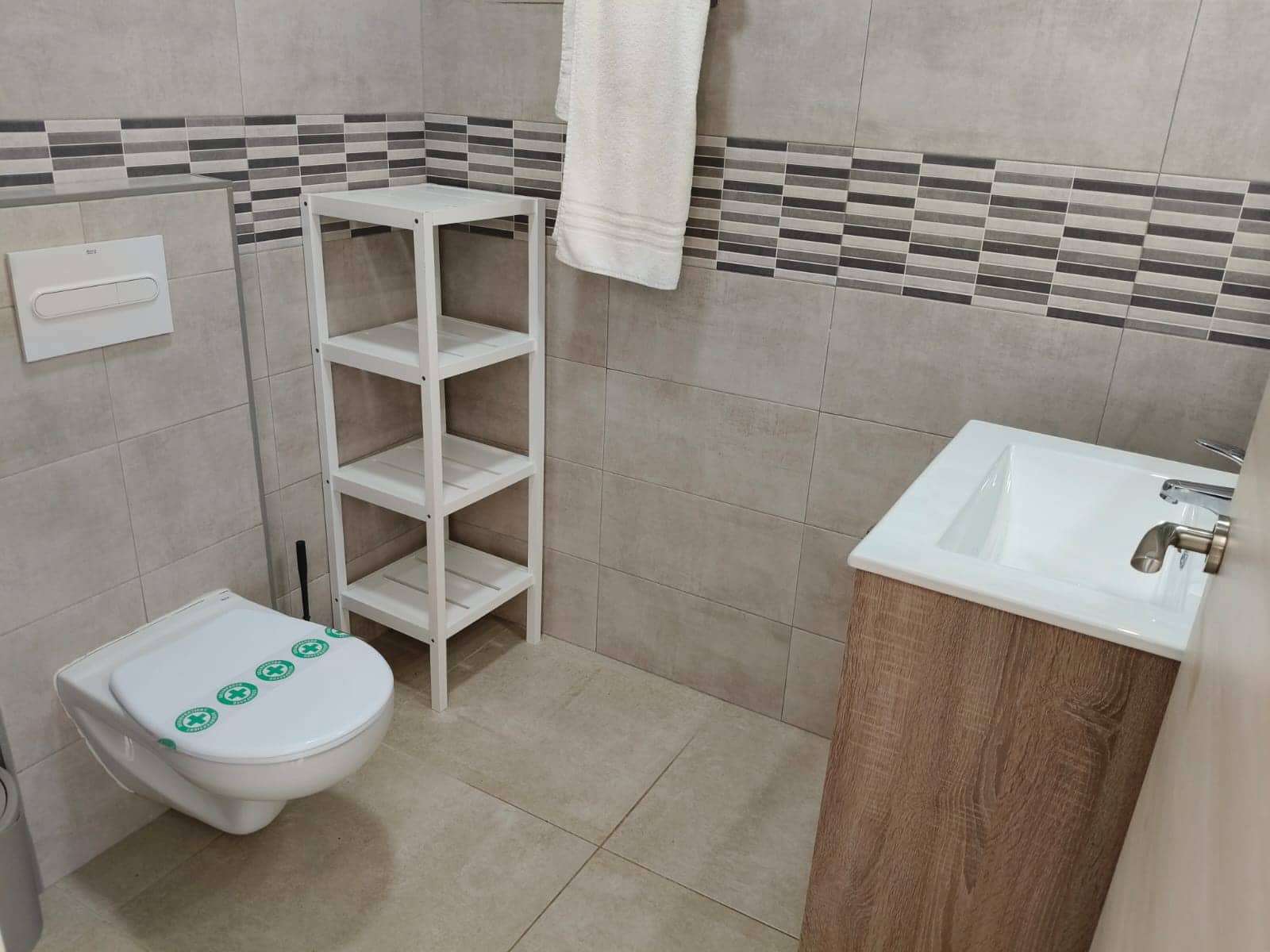 3 chambre Villa/Maison Semi-Mitoyenne à vendre à Santa Susanna avec piscine garage - 360 000 € (Ref: 9954551)
