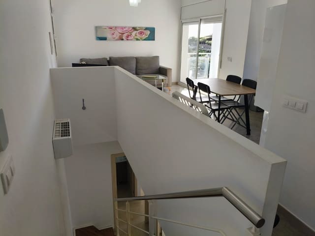 3 chambre Villa/Maison Semi-Mitoyenne à vendre à Santa Susanna avec piscine garage - 360 000 € (Ref: 9954551)