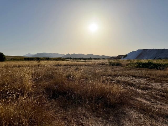 Finca/Herregård til salgs i L'Algueña / Alguenya - € 6 500 (Ref: 10042468)
