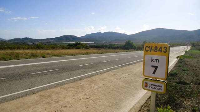 Finca/Landehus til salg i Hondón de las Nieves - € 22.900 (Ref: 10158969)