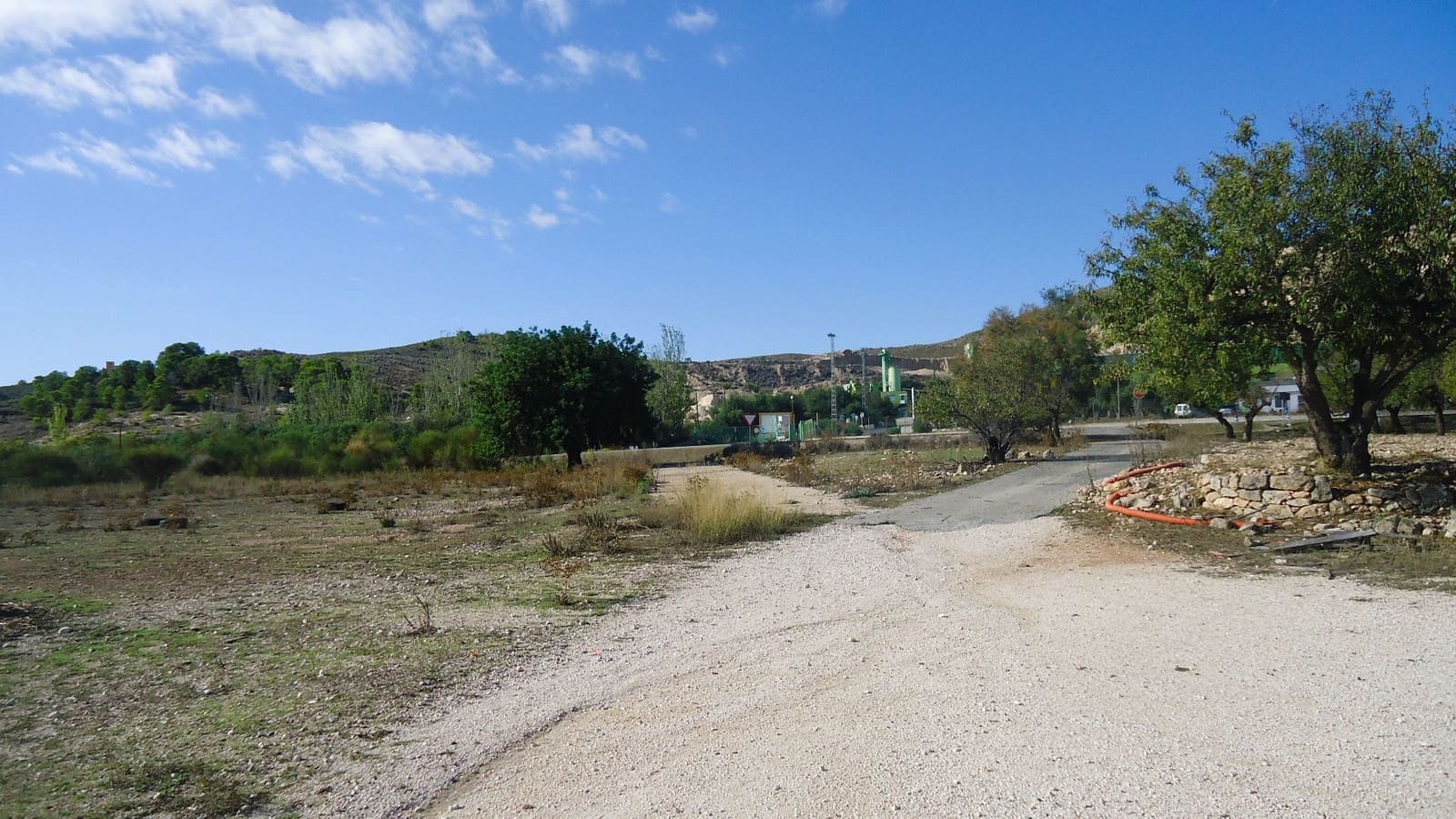 Finca/Country House for sale in Hondon de las Nieves - € 22,900 (Ref: 10158969)
