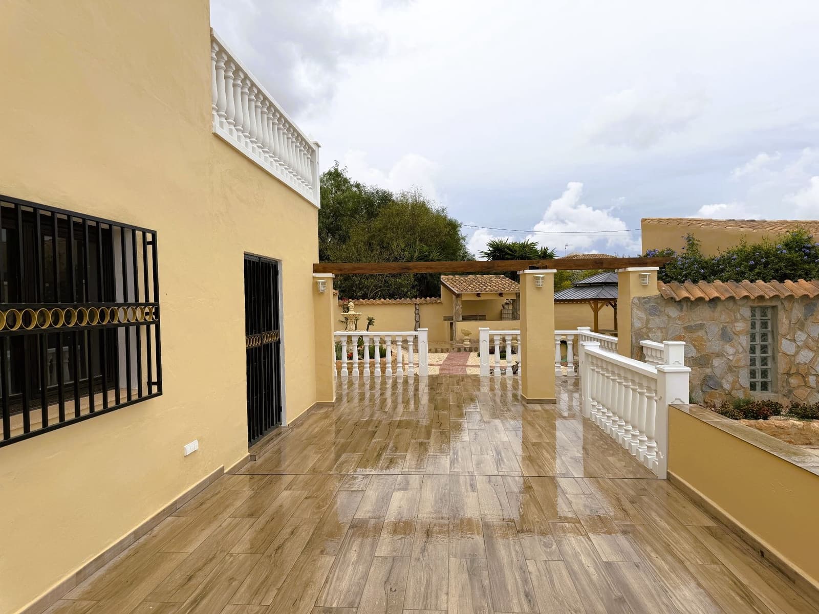 Chalet de 5 habitaciones en Barinas en venta con piscina garaje - 472.000 € (Ref: 10173147)