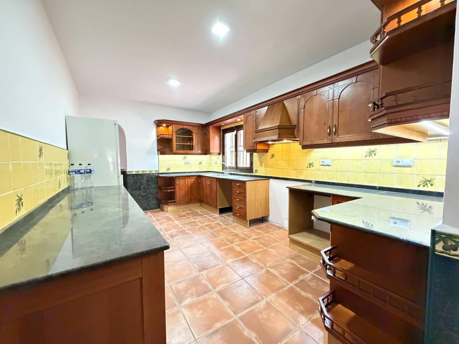 Chalet de 5 habitaciones en Barinas en venta con piscina garaje - 472.000 € (Ref: 10173147)