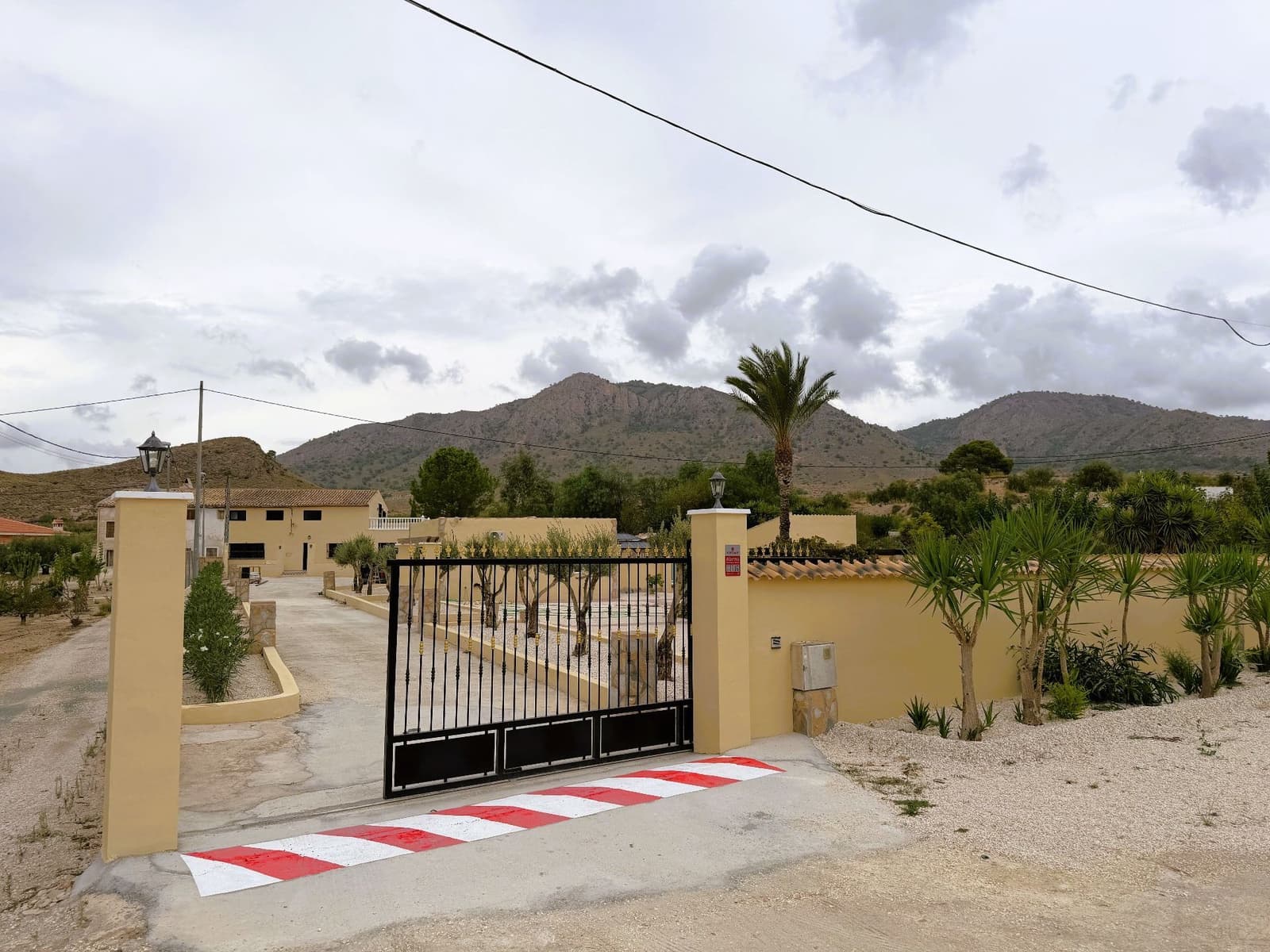 Chalet de 5 habitaciones en Barinas en venta con piscina garaje - 472.000 € (Ref: 10173147)