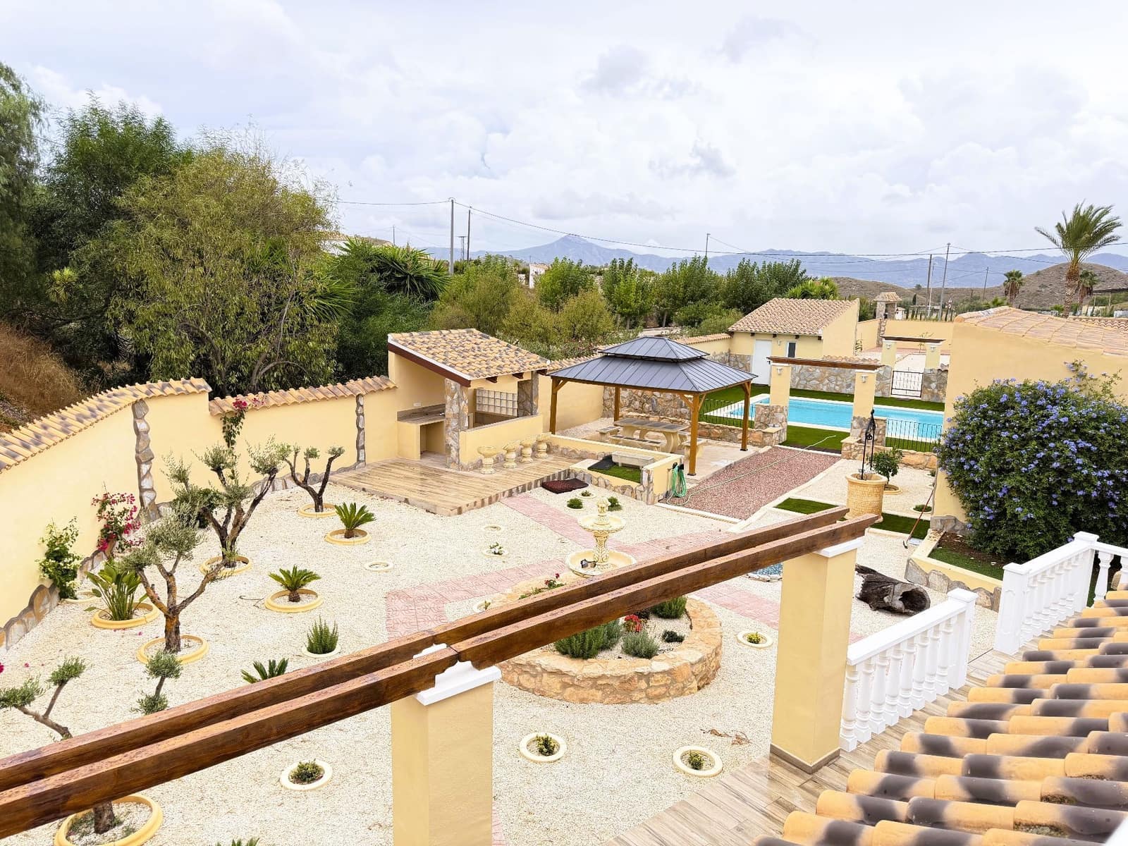 Chalet de 5 habitaciones en Barinas en venta con piscina garaje - 472.000 € (Ref: 10173147)
