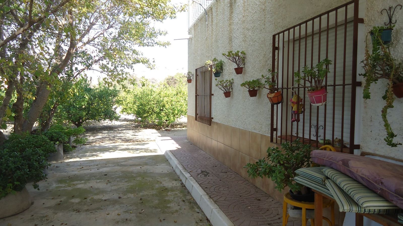 2 soveværelse Villa til salg i Mahoya med swimmingpool - € 124.000 (Ref: 8863556)