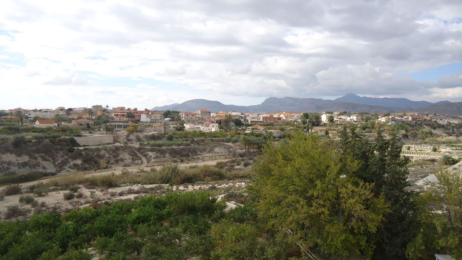 2 soveværelse Villa til salg i Mahoya med swimmingpool - € 124.000 (Ref: 8863556)